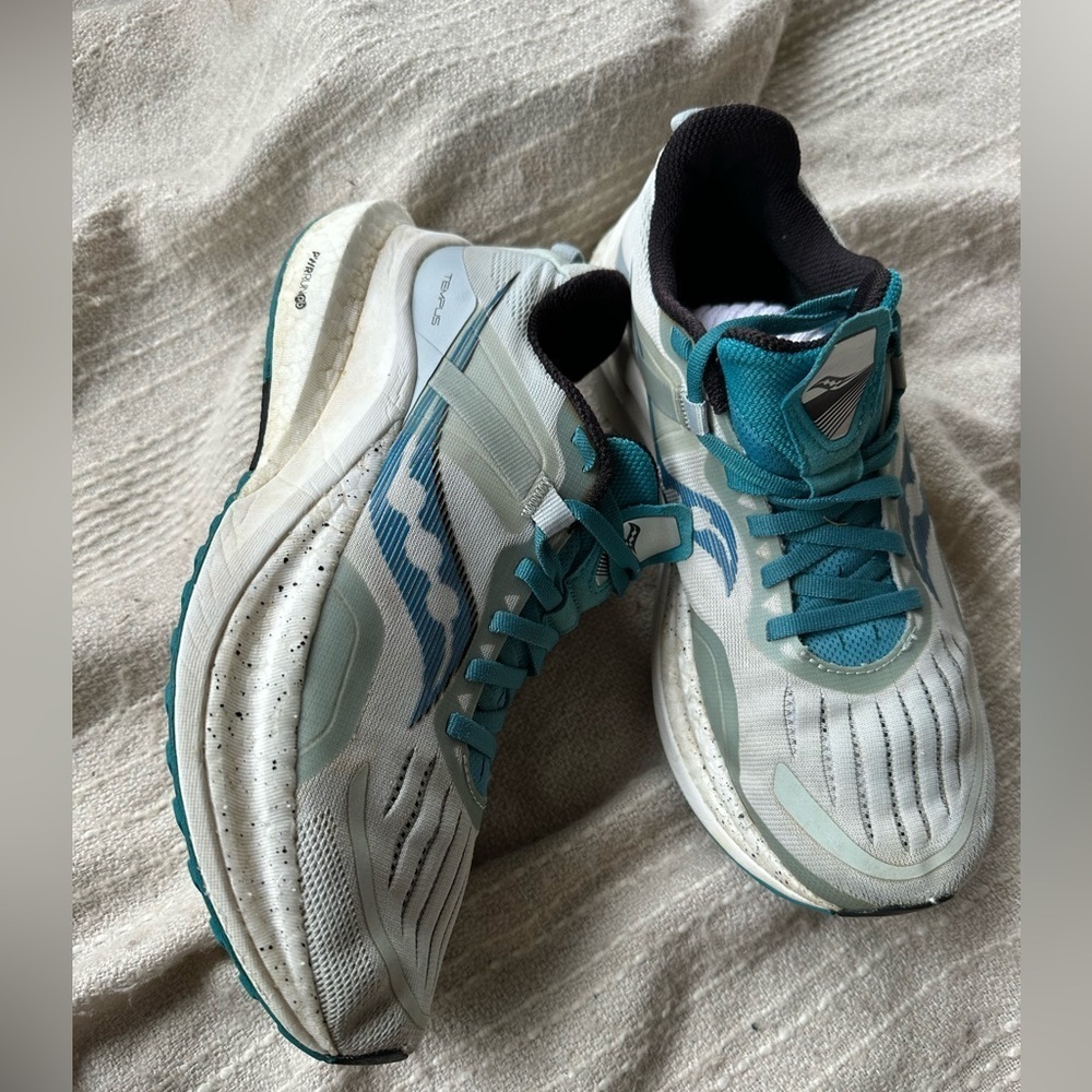 Saucony Women's Teal and Gray Athletic Shoes - Picture 3 of 8
